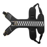 Tres Chic Geschirr liegend von hinten